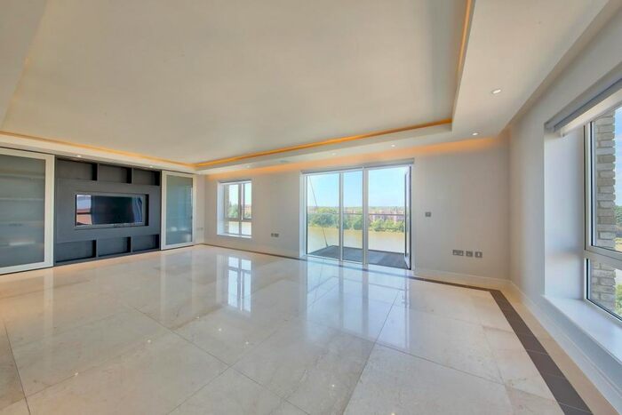 3 Bedroom Flat To Rent In Chancellors Wharf, Crisp Road, London, W6