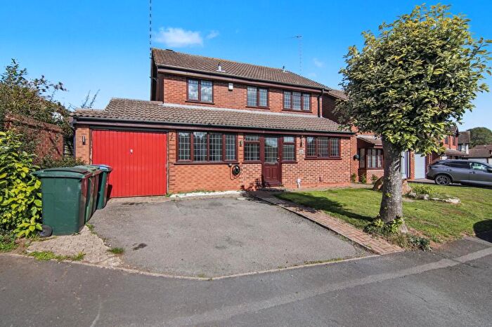 4 Bedroom Detached House For Sale In Larkfield Way, Coventry, CV5