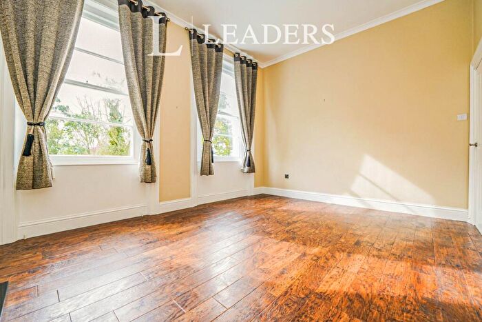 2 Bedroom Apartment To Rent In Battledown Approach, Chelt, GL52