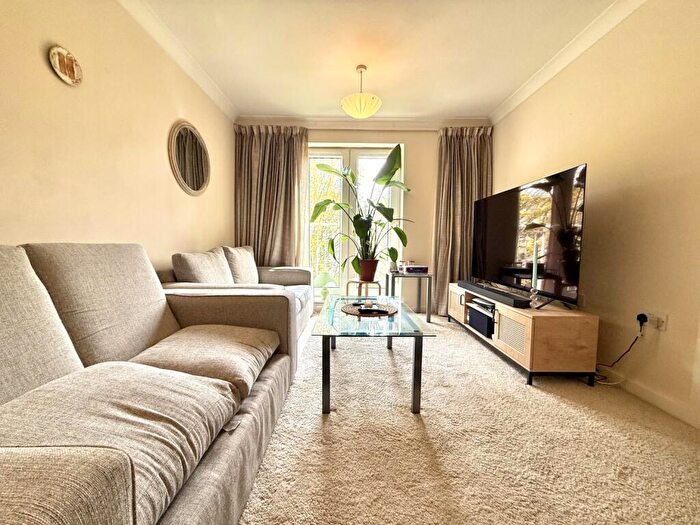 1 Bedroom Flat To Rent In Soudrey Way, Viceroy Court, Cardiff Bay, CF10