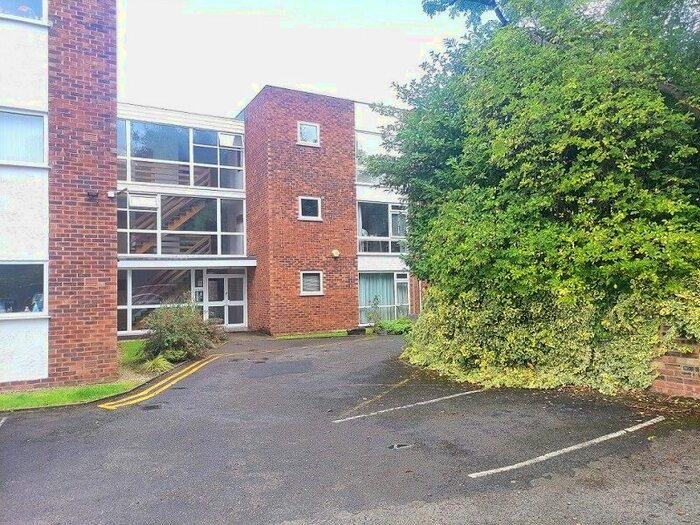 1 Bedroom Flat To Rent In Shanklin House, Shanklin Close, Chorlton, Manchester., M21