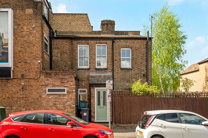 1 Bedroom Maisonette For Sale In Cecil Road, Wimbledon, SW19