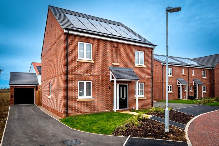 4 Bedroom Detached House For Sale In Thistledown, Pershore, WR10
