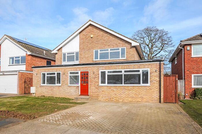 4 Bedroom Detached House To Rent In Albury Drive, Pinner, HA5
