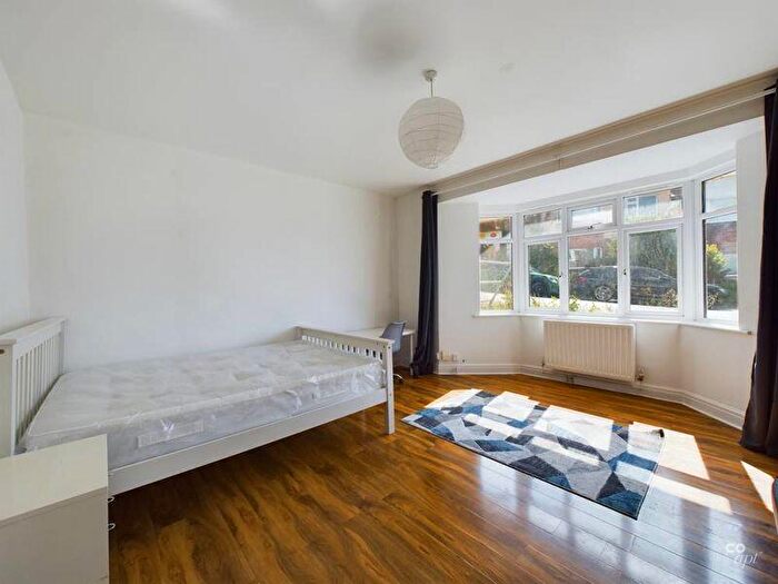 1 Bedroom Semi-Detached House To Rent In Widdicombe Way, Brighton, BN2