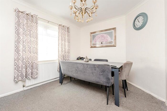 3 Bedroom Terraced House For Sale In Ordnance Street, Chatham, Kent, ME4