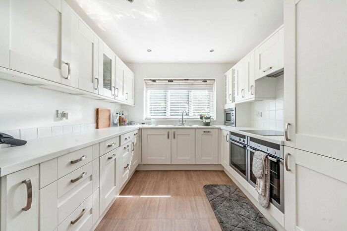 4 Bedroom Detached House To Rent In Uxbridge Road, Pinner, HA5