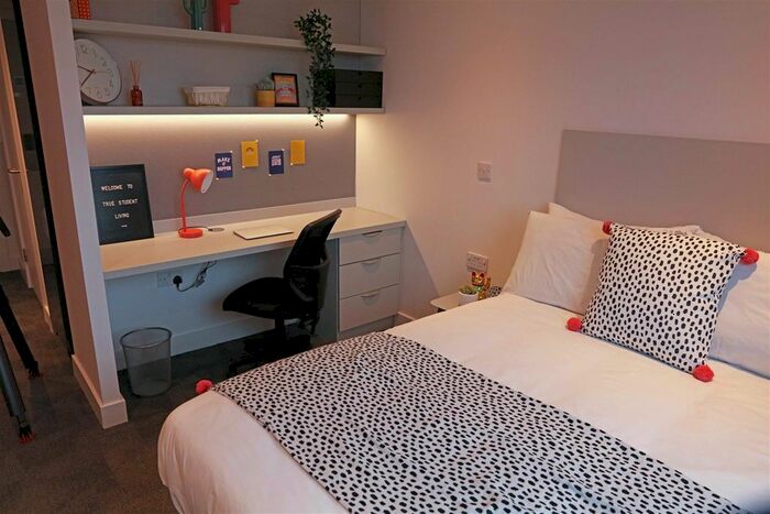 Studio To Rent In Morfa Road, Swansea, SA1