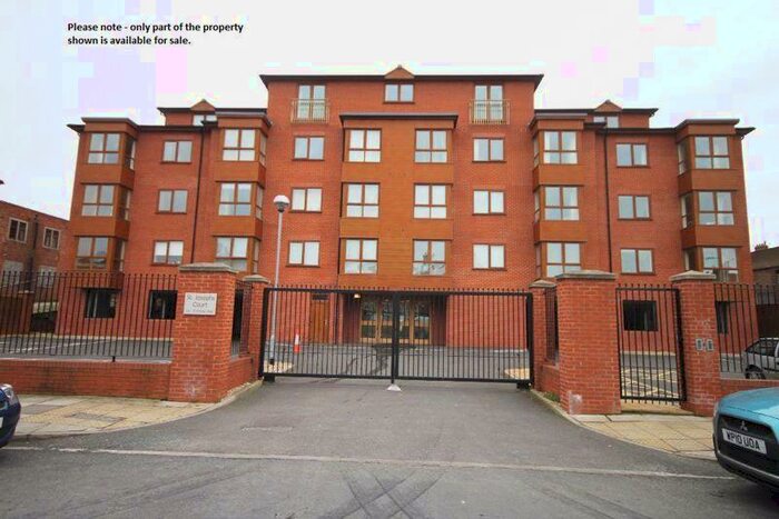 2 Bedroom Flat To Rent In St Josephs Court, Princes Road, Cleethorpes, DN35