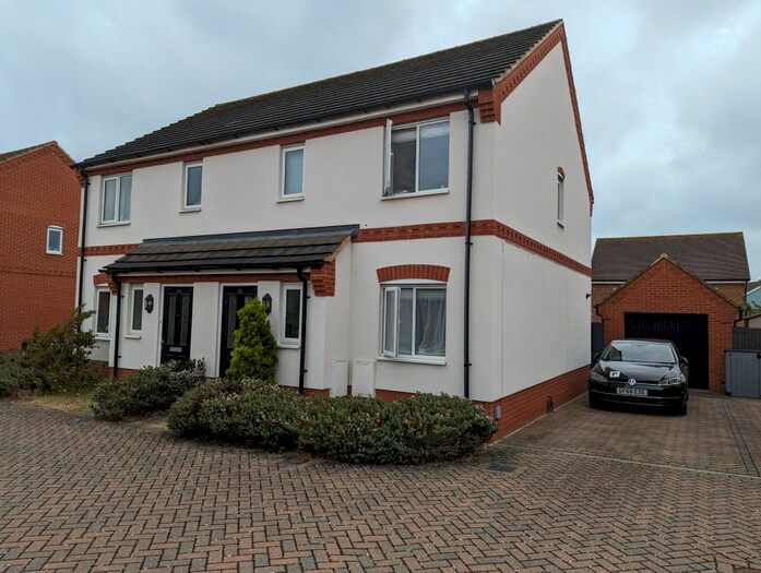 3 Bedroom Semi-Detached House To Rent In Verbena Road, Cringleford, Norwich, NR4