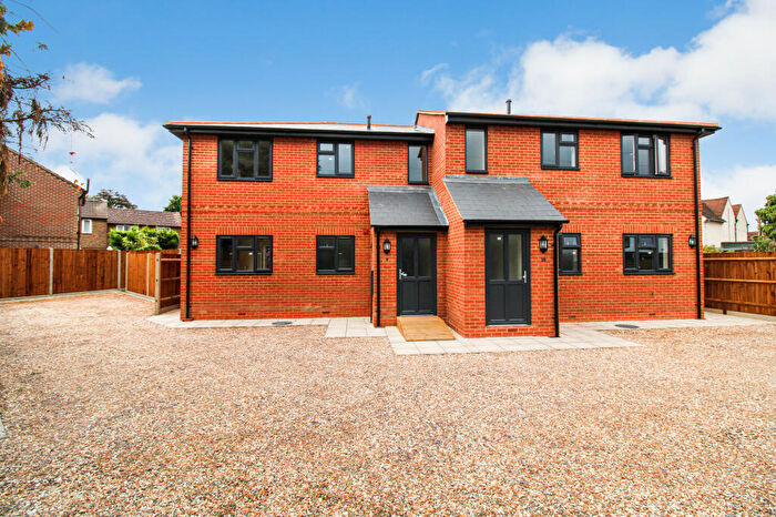 1 Bedroom Maisonette To Rent In Ash Street, Aldershot, Hampshire, GU12