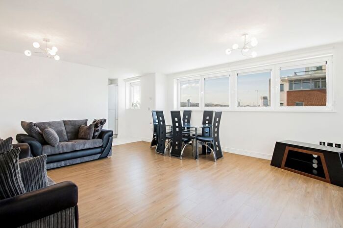 2 Bedroom Flat To Rent In Erebus Drive, Woolwich, London, SE28