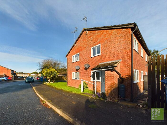 1 Bedroom End Of Terrace House To Rent In Merton Close, Owlsmoor, Sandhurst, Berkshire, GU47