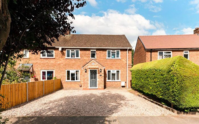 4 Bedroom Semi Detached House For Sale In Warren Field, Ryton On Dunsmore, CV8