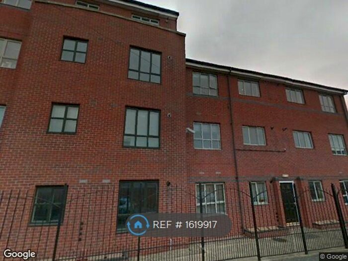 2 Bedroom Flat To Rent In Royal Victoria Court, Nottingham, NG7