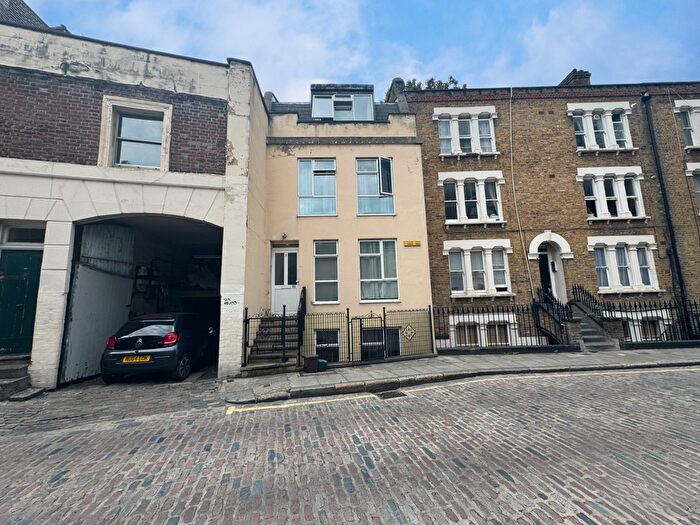 1 Bedroom Flat To Rent In Wicklow Street, London, WC1X