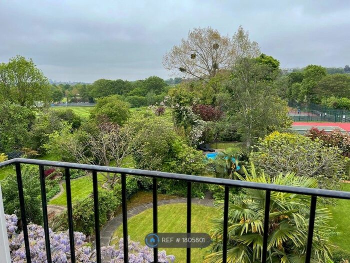 Studio To Rent In Cranley Gardens, London, N10