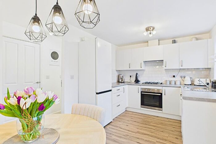 3 Bedroom Property For Sale In Keepers Rise, Hemsworth, Pontefract, WF9