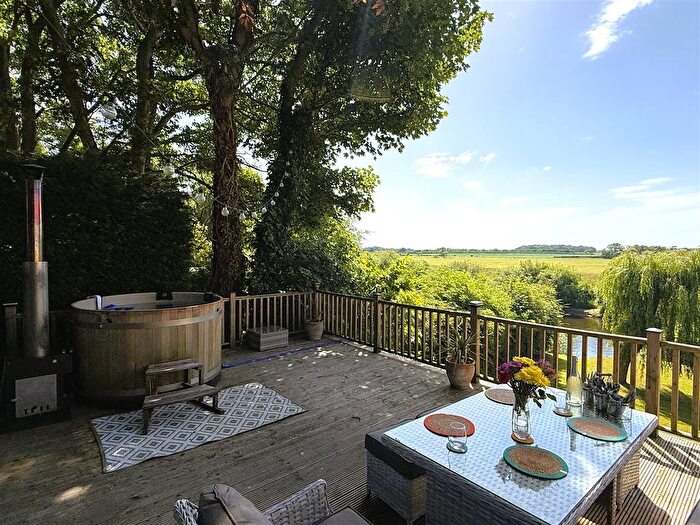 4 Bedroom Barn Conversion For Sale In The Poplars, Newton On Ouse, York, YO30