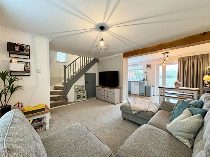 3 Bedroom Semi-Detached House For Sale In Woodward Avenue, Bacton, IP14