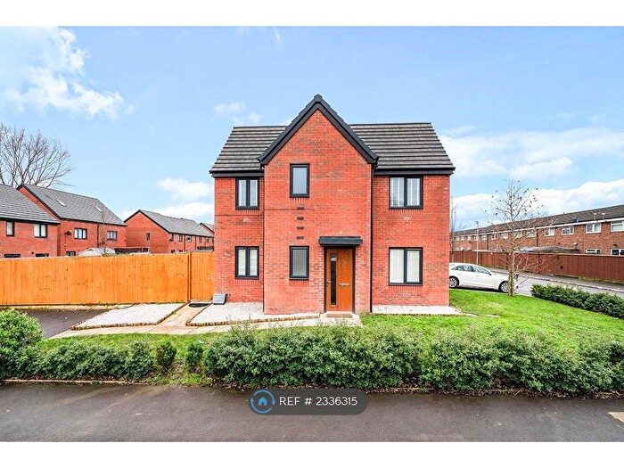 3 Bedroom End Of Terrace House To Rent In Eagle Drive, Salford, M6