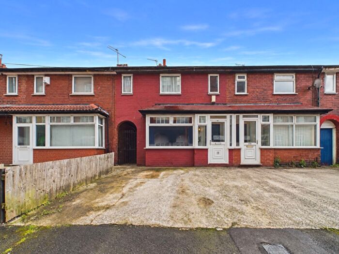 3 Bedroom Terraced House For Sale In South Street, Ashton-Under-Lyne, Greater Manchester, OL7