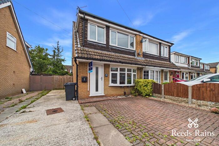 3 Bedroom Semi-Detached House For Sale In Gorsewood Road, Leyland, Lancashire, PR25