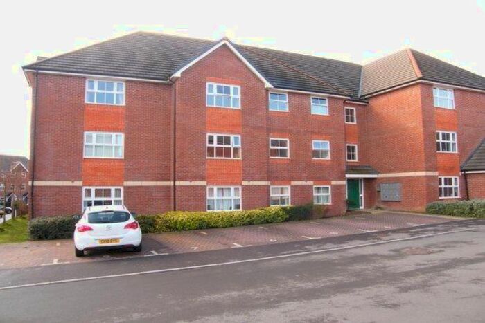 2 Bedroom Flat To Rent In Hebden Close, Swindon, SN25