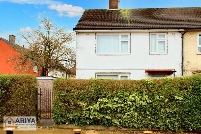 3 Bedroom Semi-Detached House To Rent In Barsby Walk, Mowmacre Hill, Leicester, LE4