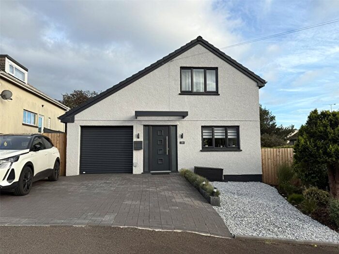 4 Bedroom Detached House For Sale In Roslyn Close, St Austell, PL25