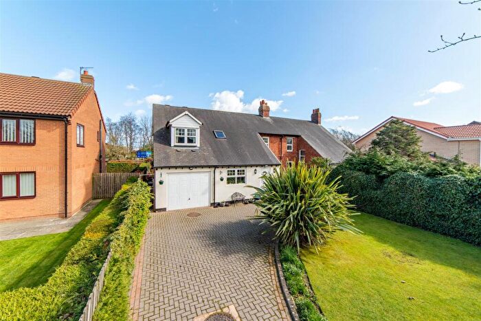 3 Bedroom Semi Detached House For Sale In Kielder Avenue, Cramlington, NE23