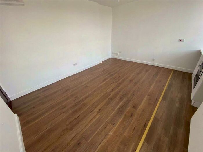 1 Bedroom Flat To Rent In New Street, Dudley, DY1