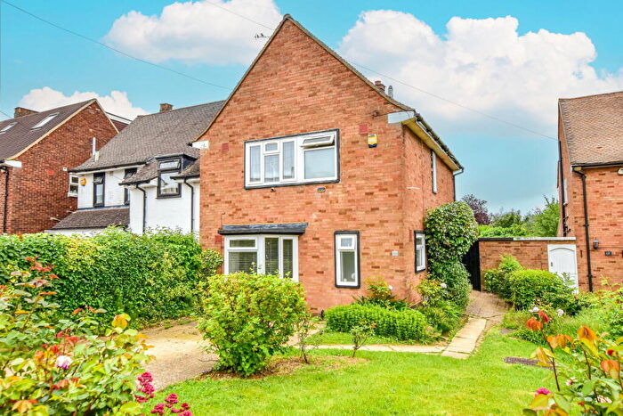 3 Bedroom Semi Detached House For Sale In Coombe Drive, Ruislip, HA4