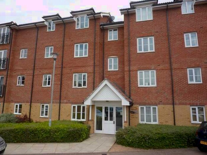 2 Bedroom Flat To Rent In Winnipeg Way, Broxbourne, Hertfordshire, EN10