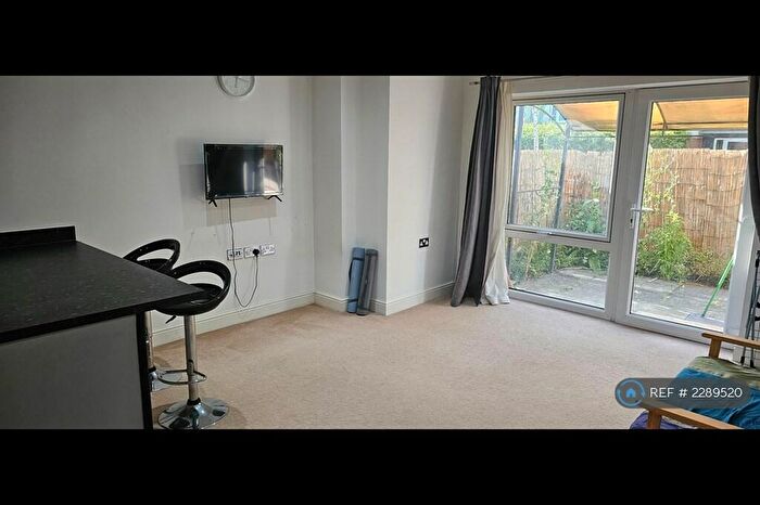 1 Bedroom Flat To Rent In Drinkwater Road, Harrow, HA2