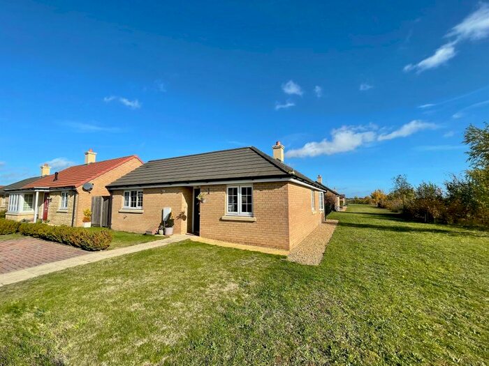 2 Bedroom Detached Bungalow For Sale In Mayfield Gardens, Baston, Peterborough, PE6