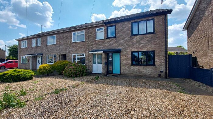 3 Bedroom End Of Terrace House For Sale In Gunthorpe Road, Gunthorpe, Peterborough, PE4
