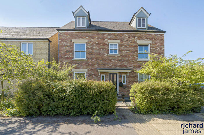 5 Bedroom Detached House For Sale In Guernsey Lane, Haydon End, Swindon, SN25