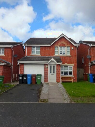 4 Bedroom Detached House To Rent In Avondale Road, Stockport, SK3