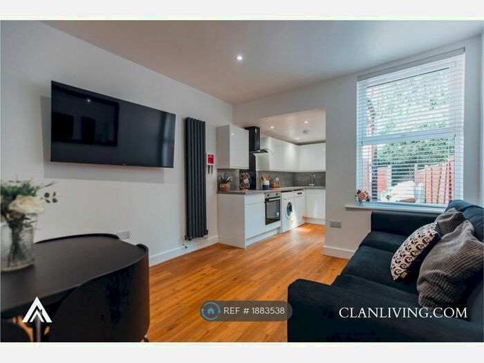 3 Bedroom Terraced House To Rent In Leopold Street, Loughborough, LE11