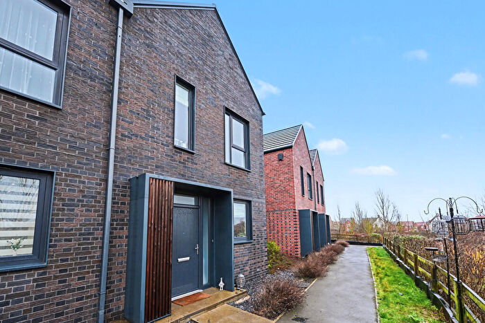 3 Bedroom Semi Detached House For Sale In Park View, Houlton, Rugby, CV23