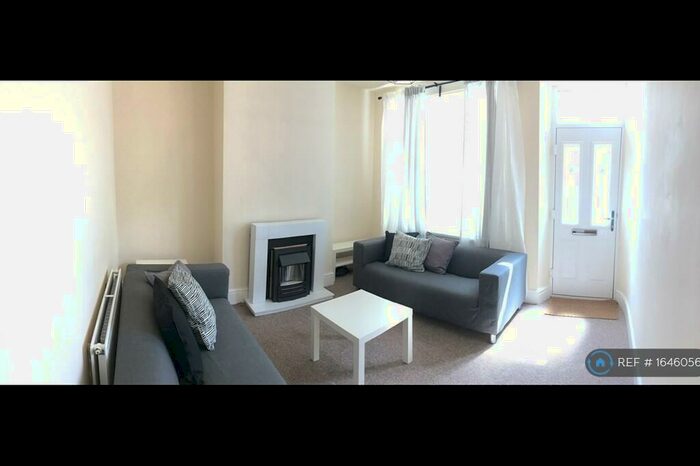 4 Bedroom Terraced House To Rent In Heavygate Road, Sheffield, S10