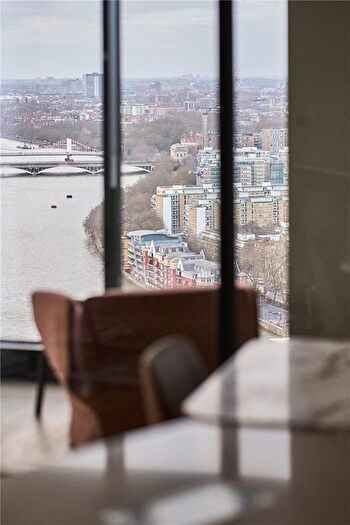 3 Bedroom Flat To Rent In Nine Elms Lane, Nine Elms, SW8