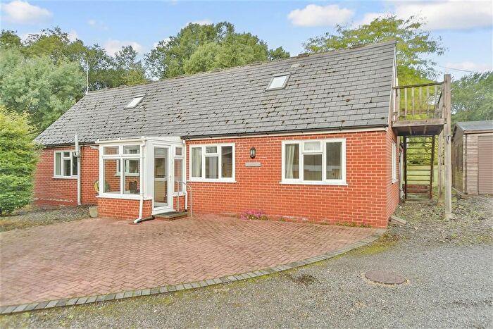 2 Bedroom Detached Bungalow For Sale In London Road, Dunkirk, Faversham, Kent, ME13