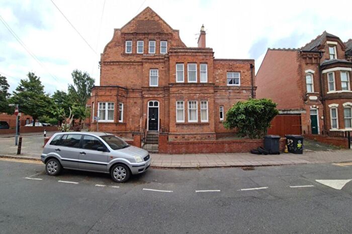 6 Bedroom House To Rent In Saxby Street, Leicester, LE2
