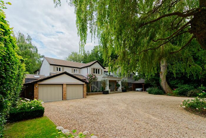6 Bedroom Detached House For Sale In Ferry Lane, Marlow, Buckinghamshire, SL7
