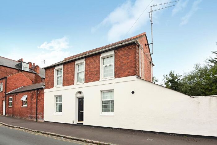3 Bedroom End Of Terrace House For Sale In Reading, Berkshire, RG1
