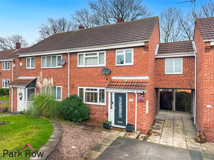 3 Bedroom Semi Detached House For Sale In Beechwood Croft, Sherburn In Elmet, Leeds, LS25