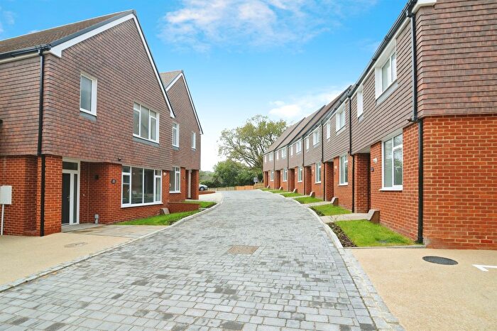 2 Bedroom Property To Rent In Market Gardens, Fairlight, Hastings, TN35
