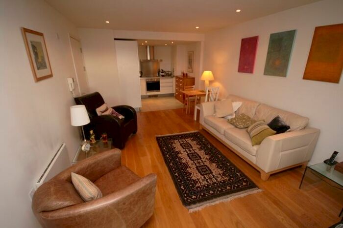 2 Bedroom Apartment To Rent In Castlegate, Chester Road Manchester, M15